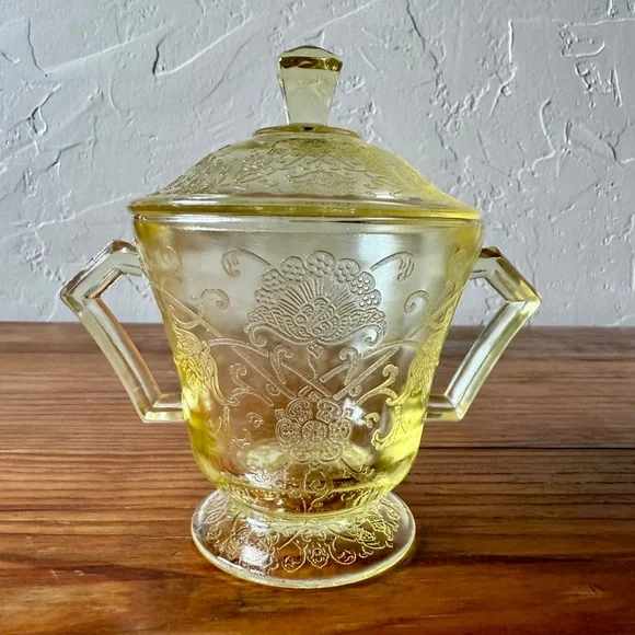 Hazel Atlas Florentine Yellow Depression Glass | Creamer & Sugar Bowl Set - Picture 8 of 12